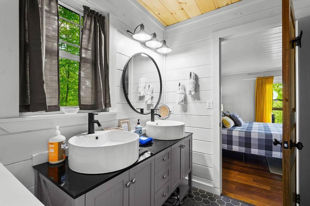 Chic Private W/ Epic Views & Amenities! * Pigeon Forge