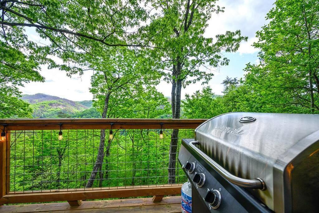 Chic Private W/ Epic Views & Amenities! Holiday home