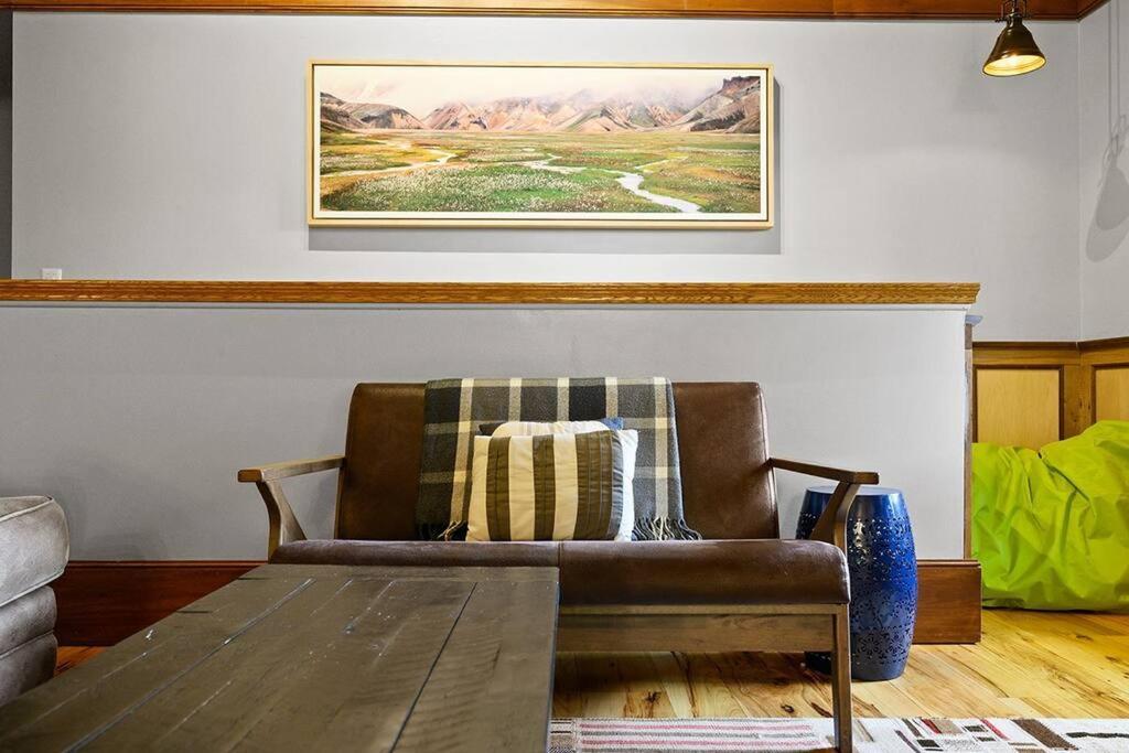 Holiday home Chic Private W/ Epic Views & Amenities! Pigeon Forge