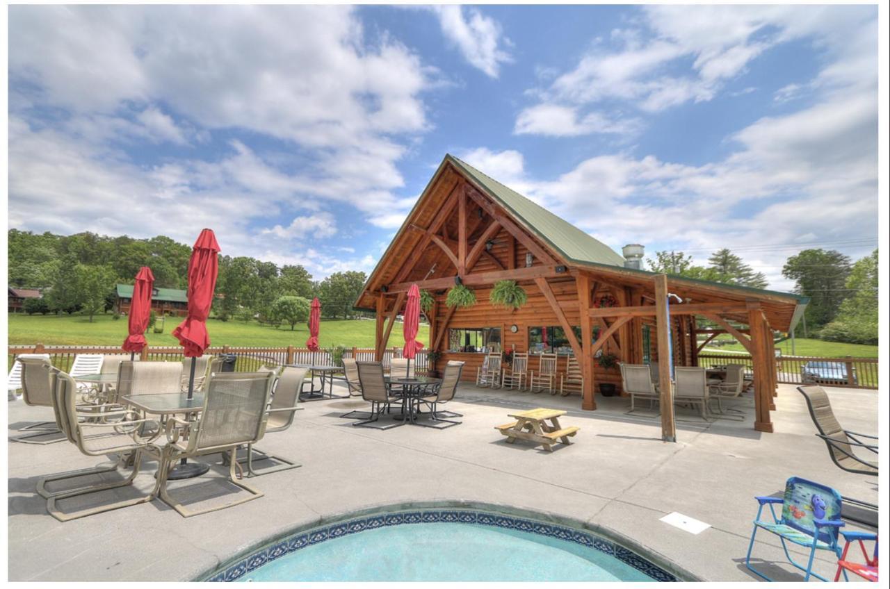 High N Dry-quiet River Access Neighborhood, 1 Mile To Parkway, 5 Miles To Dollywood!