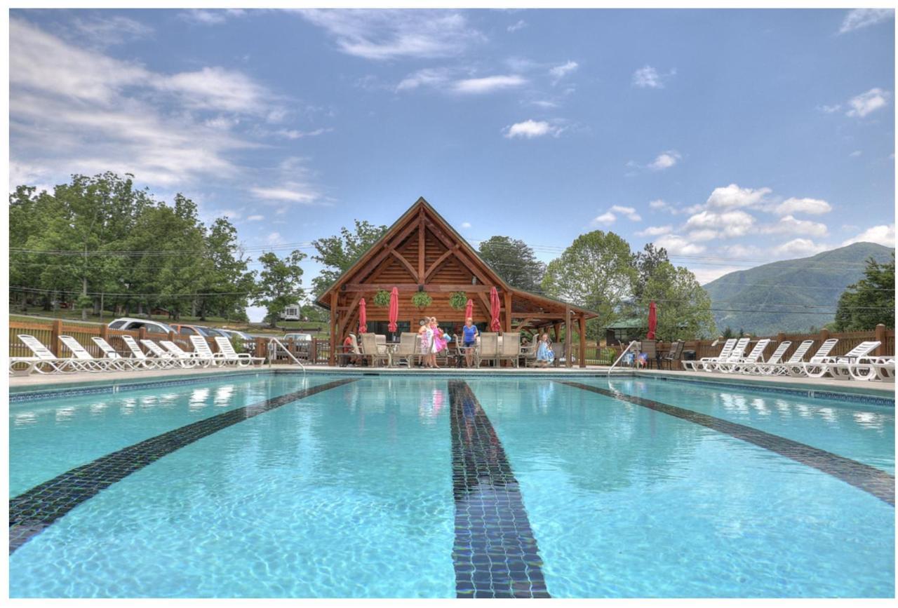 High N Dry-quiet River Access Neighborhood, 1 Mile To Parkway, 5 Miles To Dollywood! *