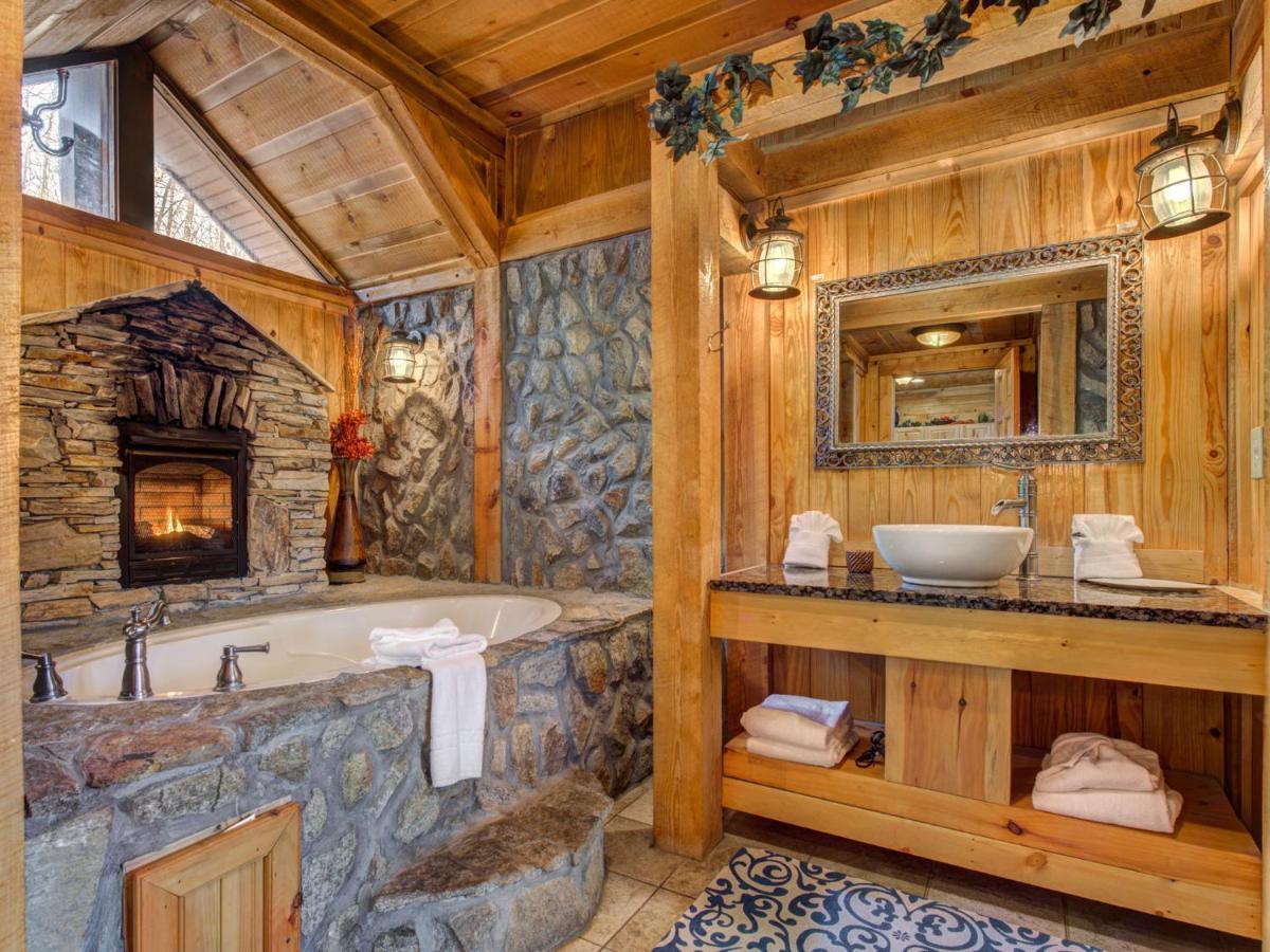 Splashing Sunrise, 2 Bedrooms, Private Pool, Arcade, Hot Tub, Sleeps 6 * Pigeon Forge