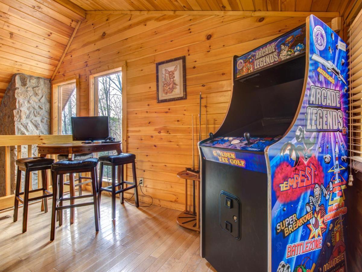 Splashing Sunrise, 2 Bedrooms, Private Pool, Arcade, Hot Tub, Sleeps 6 *