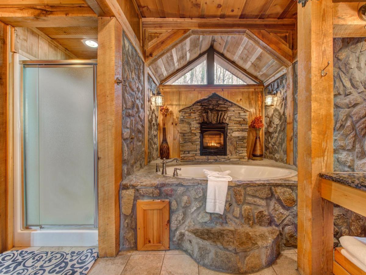 Splashing Sunrise, 2 Bedrooms, Private Pool, Arcade, Hot Tub, Sleeps 6 * Pigeon Forge
