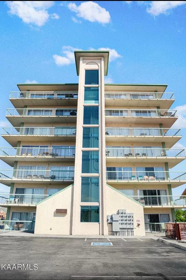 River Place #610 3bd * Pigeon Forge