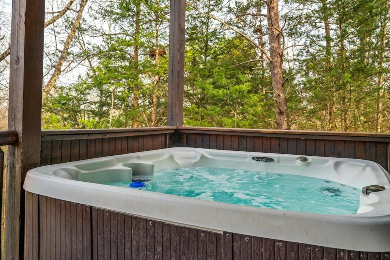 New Redesigned Mtn Retreat Pigeon Forge