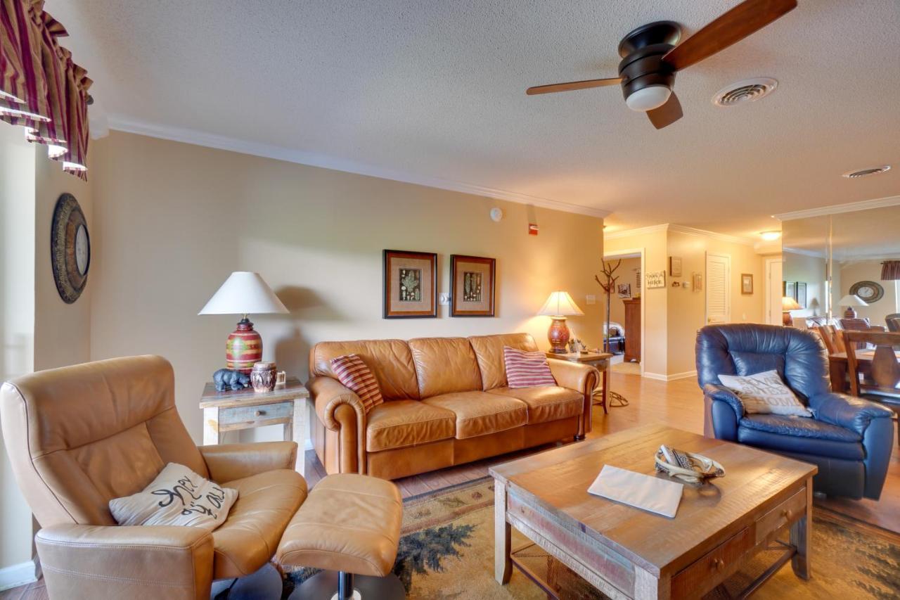 Apartment Retreat With Community Pool! Pigeon Forge