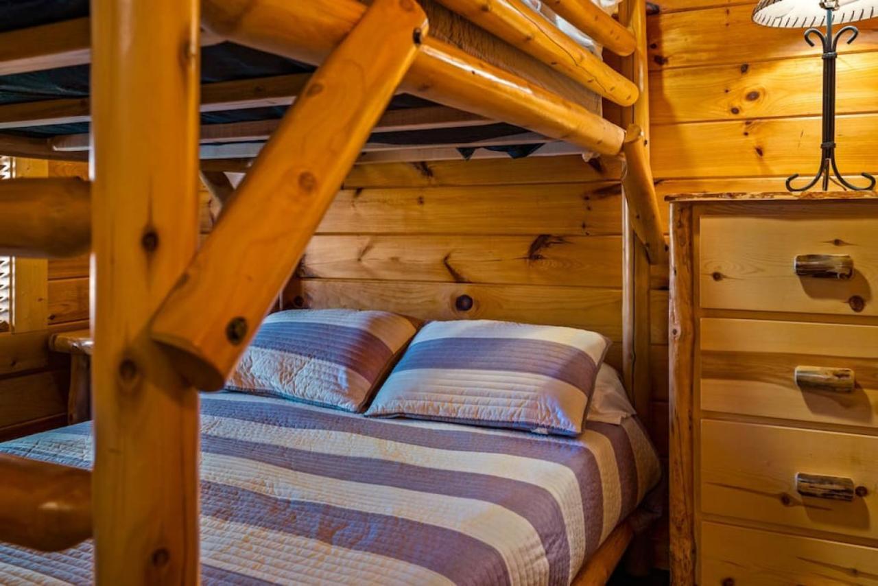 New Redesigned Mtn Retreat * Pigeon Forge