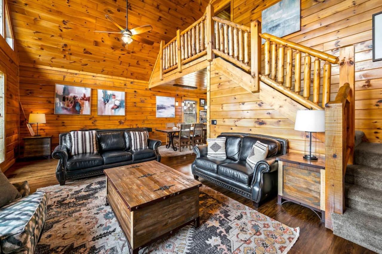 New Redesigned Mtn Retreat Pigeon Forge