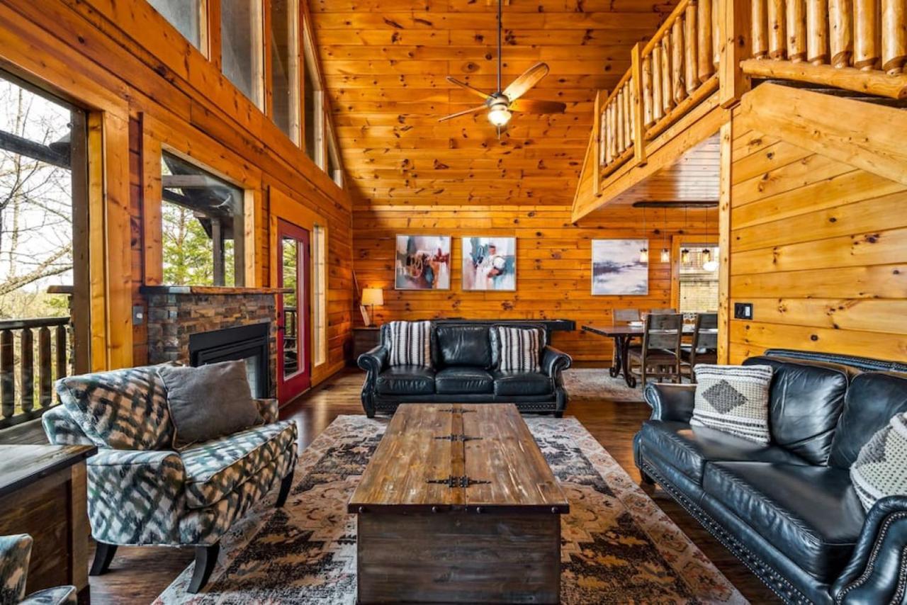 New Redesigned Mtn Retreat Holiday home