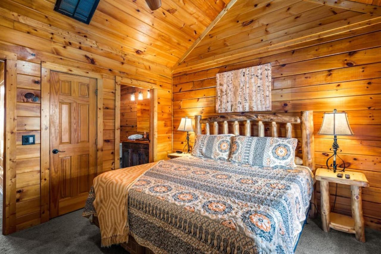 New Redesigned Mtn Retreat Holiday home