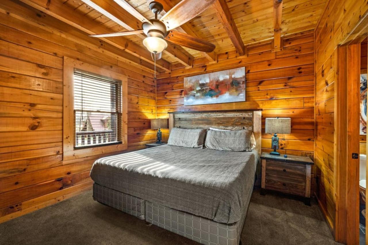Holiday home New Redesigned Mtn Retreat