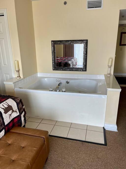 Amazing Mountain Views, 5 Min To Dollywood&parkway Apartment Pigeon Forge