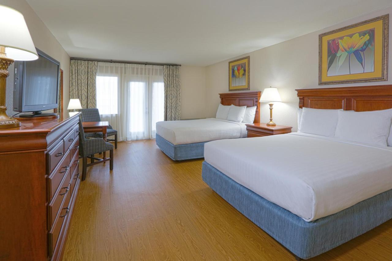 Hotel Music Road And 3*