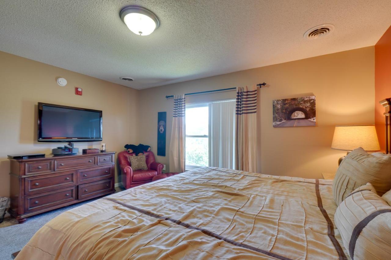 Apartment Retreat With Community Pool! Pigeon Forge