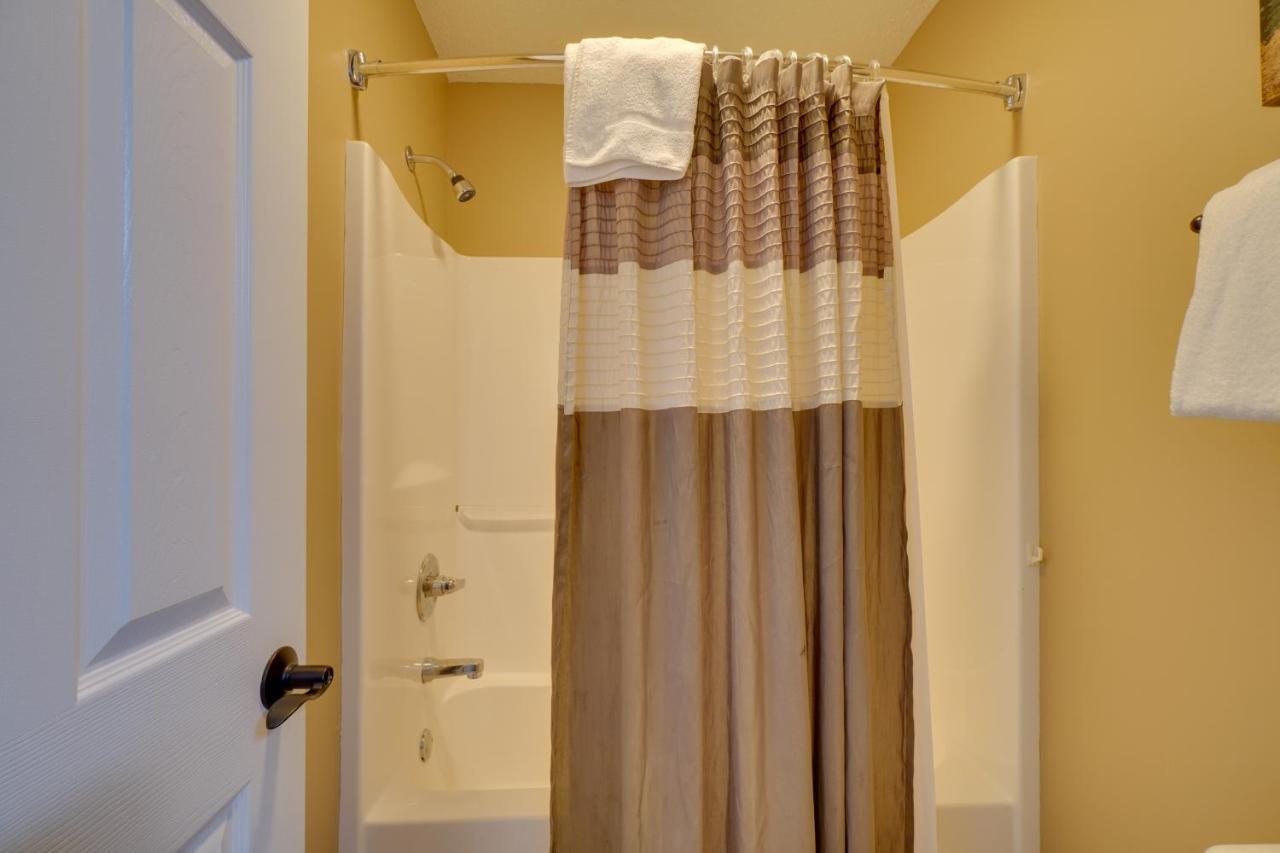 Apartment Retreat With Community Pool! Pigeon Forge