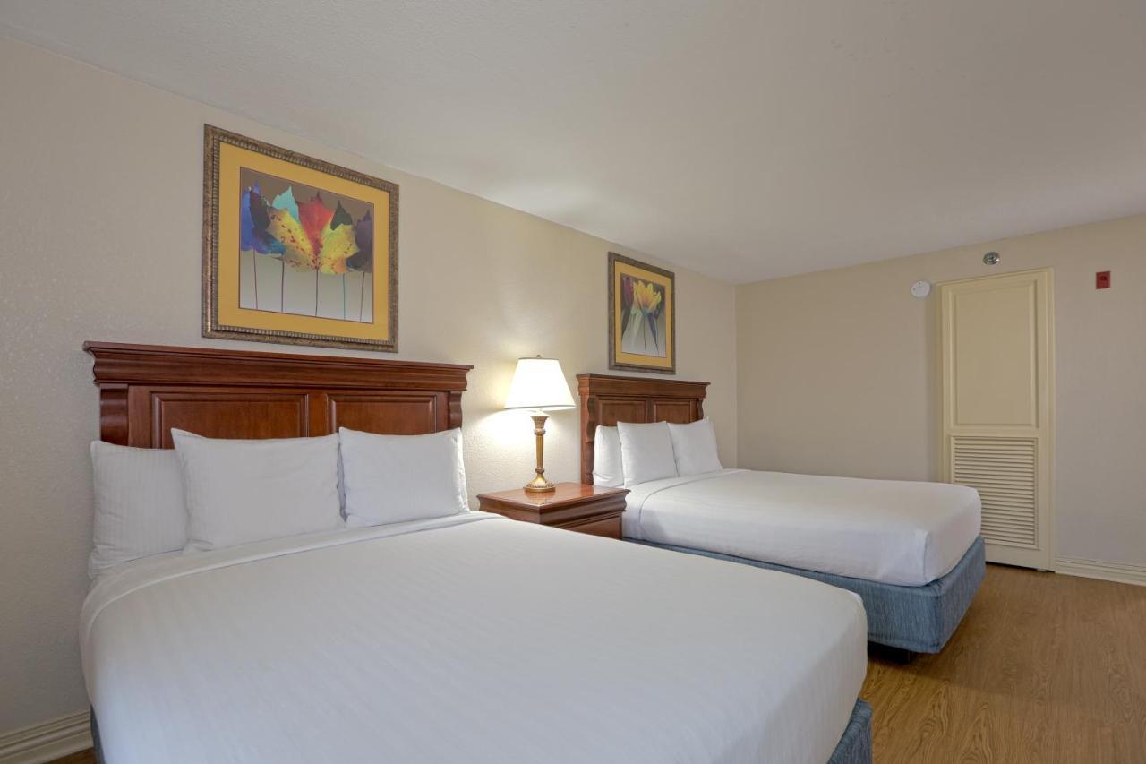 Music Road And Hotel 3*