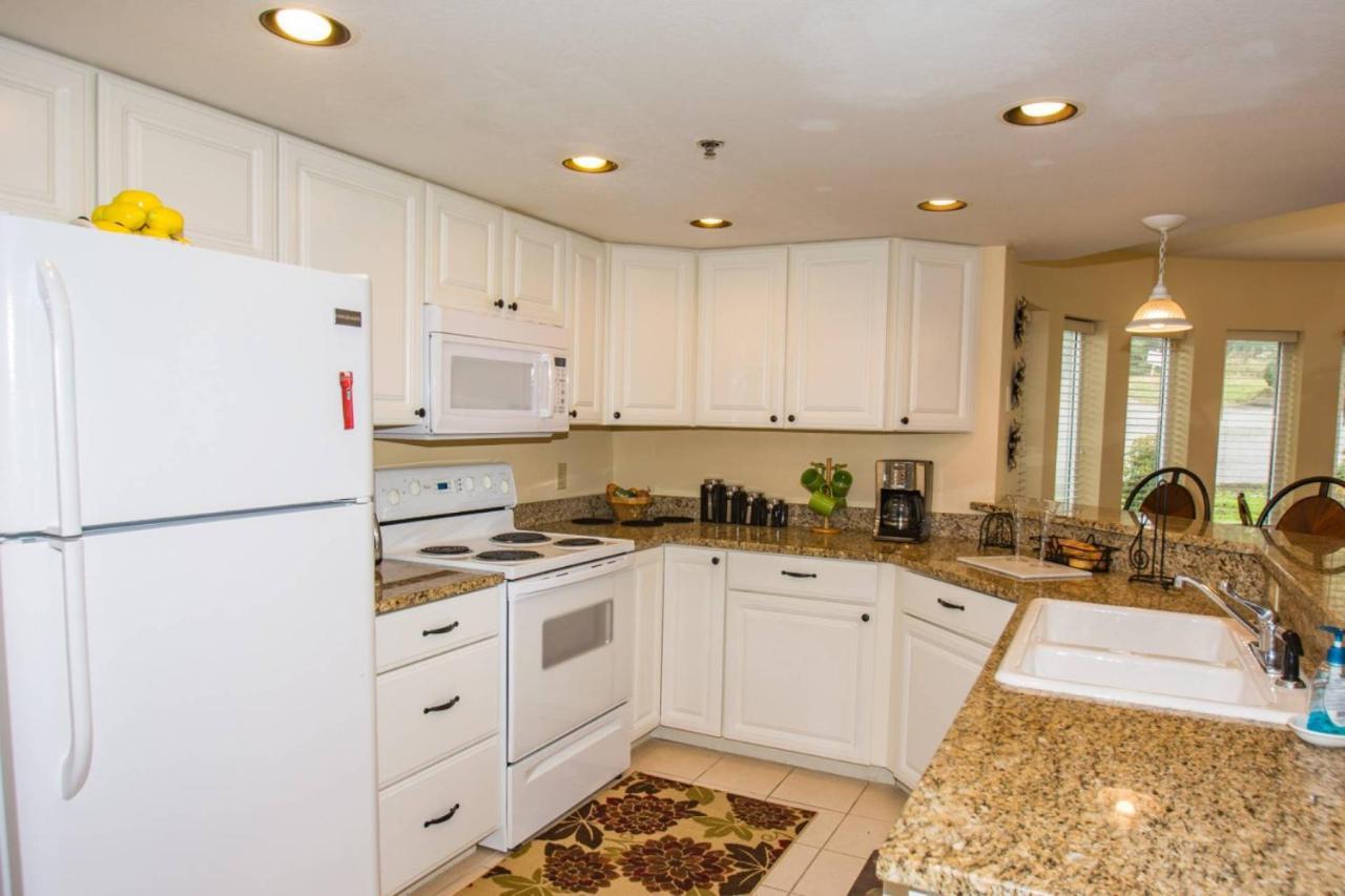 Golf Vista 112 - Golf On Dollywood Lane Holiday home *