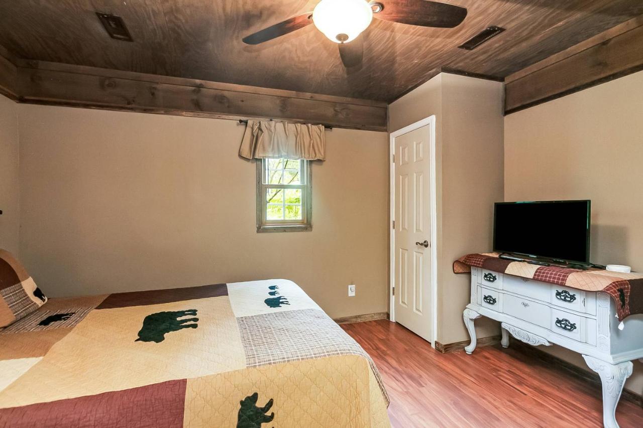 Holiday home Hidden Hollow Pigeon Forge