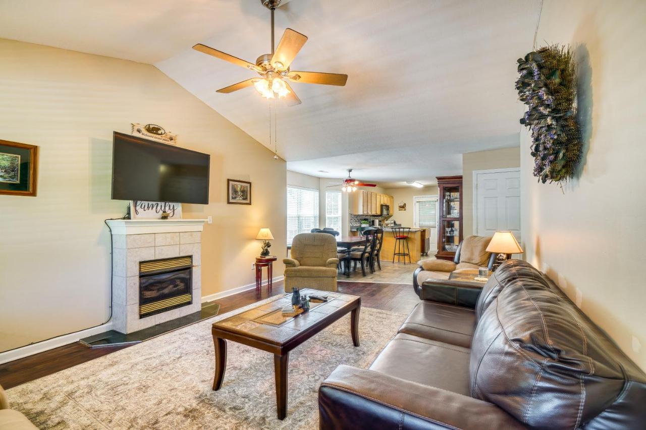With Screened Porch, 3 Mi To Town!