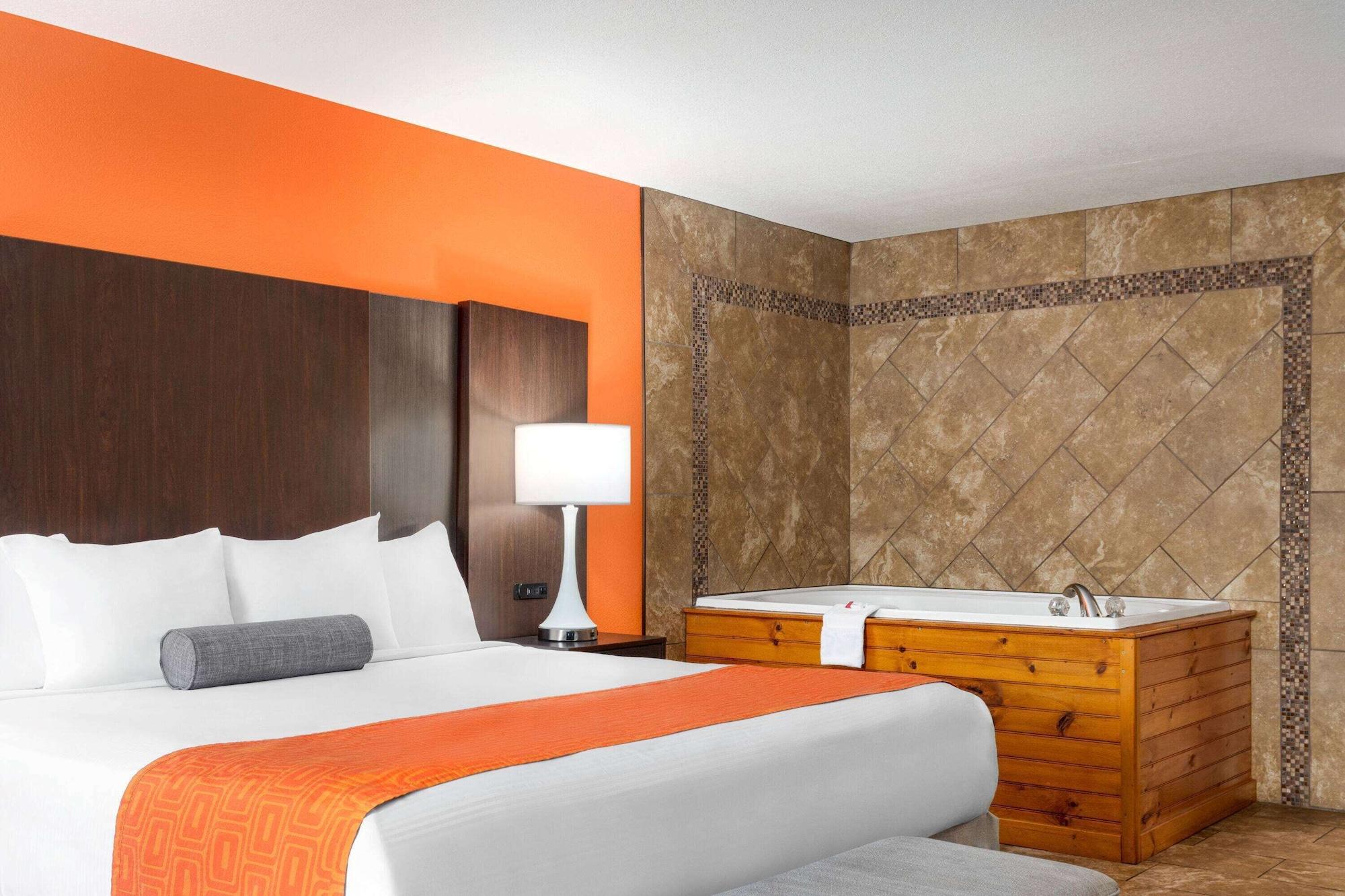Hotel Howard Johnson By Wyndham 3*