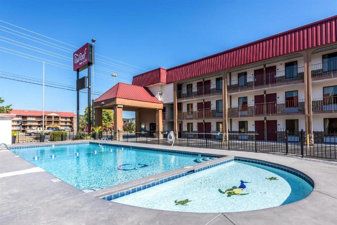 Motel Red Roof & Parkway