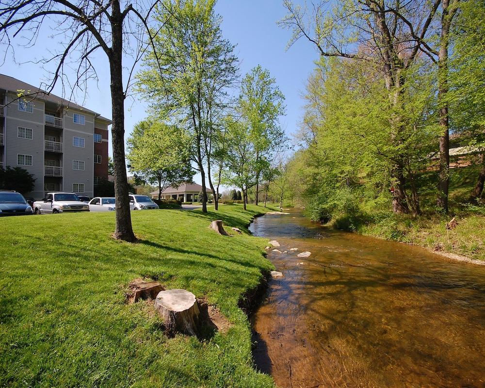 Leconte & Convention Center, Ascend Collection Hotel Pigeon Forge