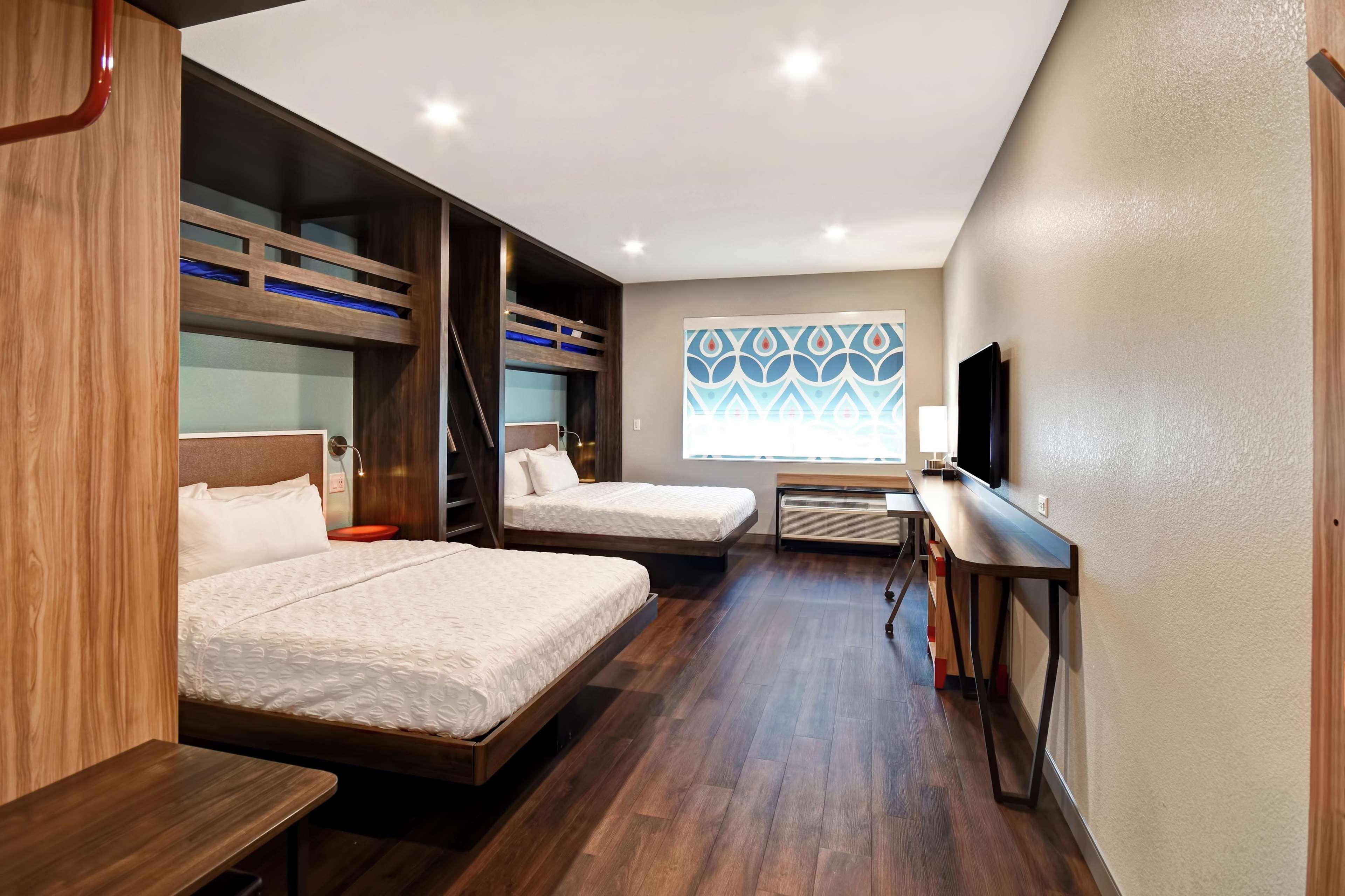 Hotel Tru By Hilton