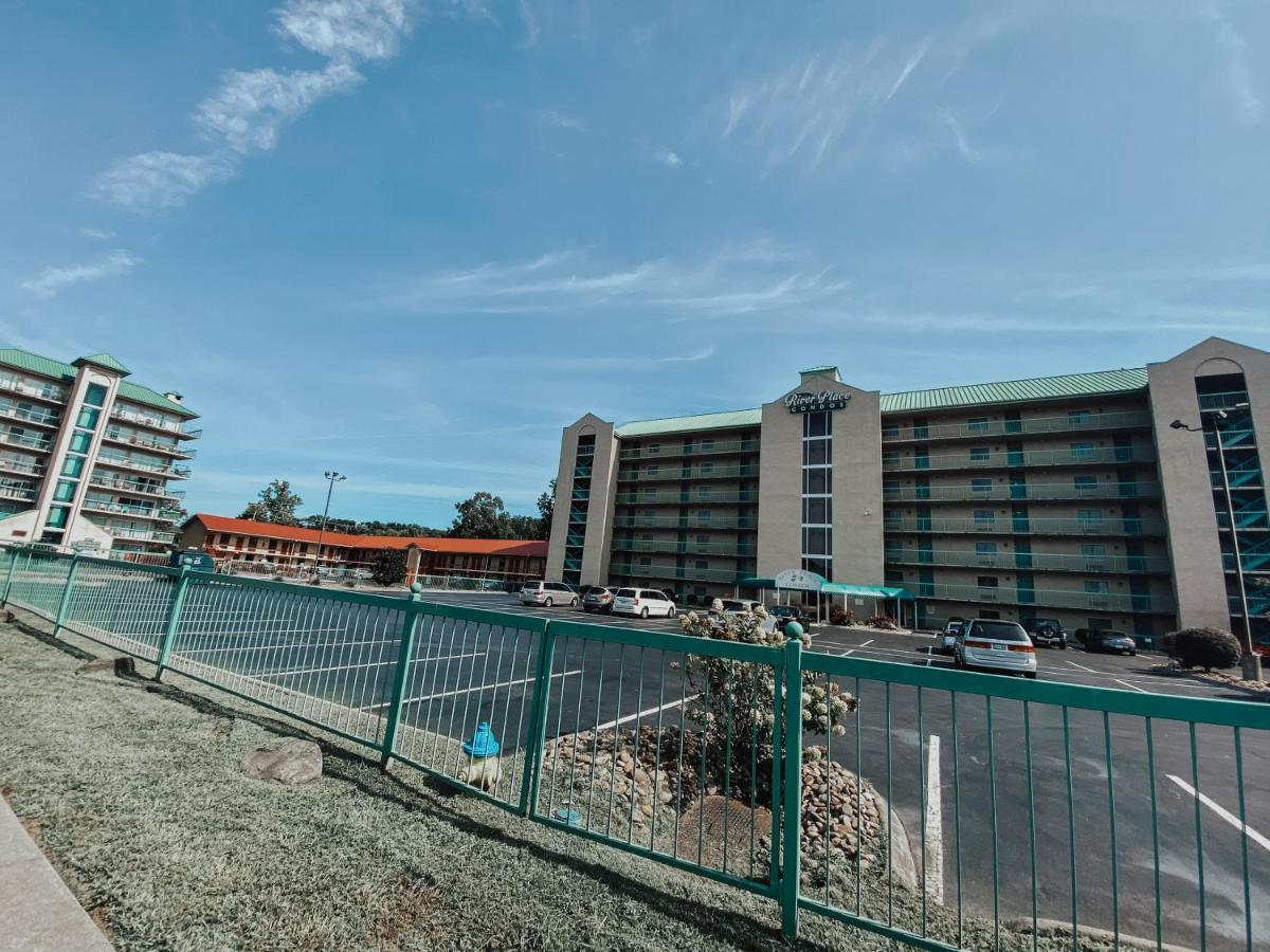 River Place #409 1bd, 2bath Pigeon Forge