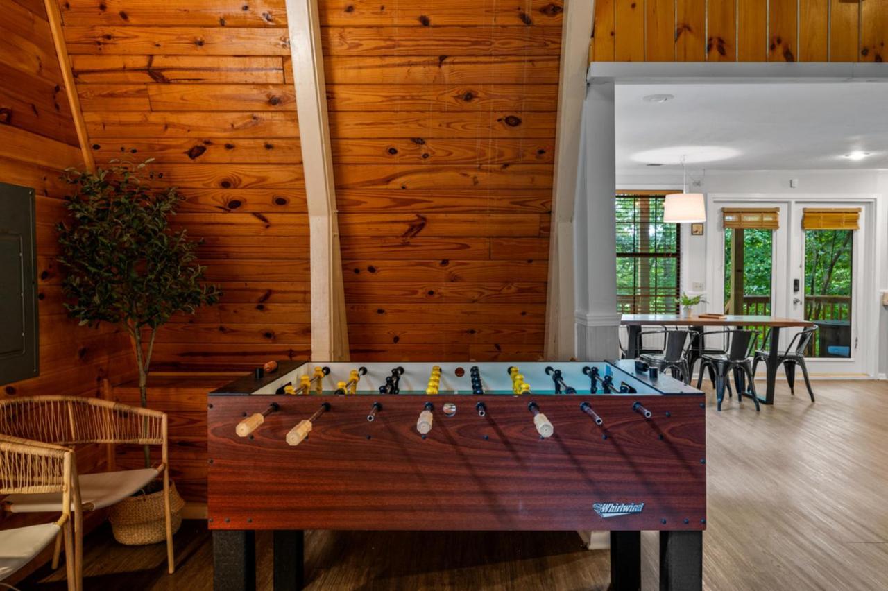 Sugar Bear With Hot Tub And Fire Pit * Pigeon Forge