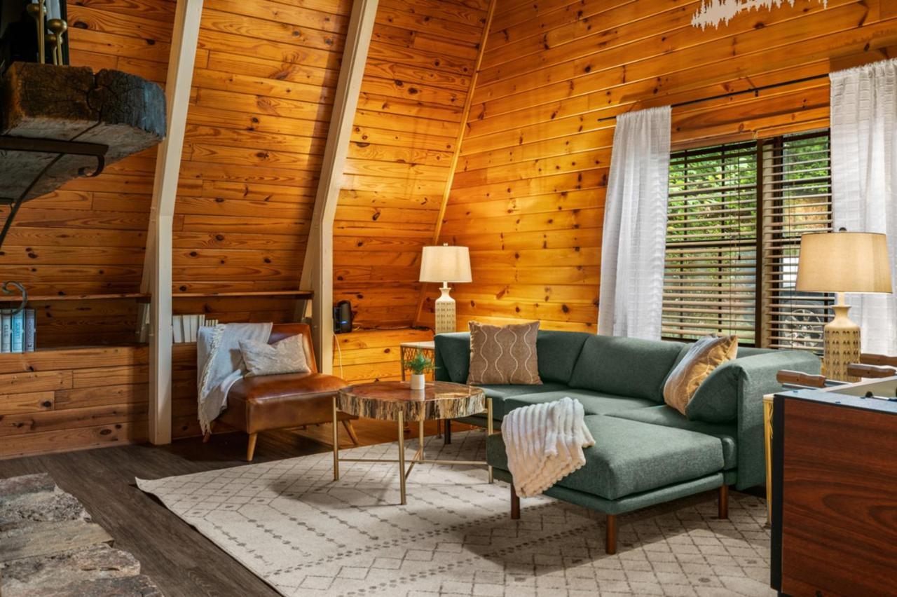 Sugar Bear With Hot Tub And Fire Pit * Pigeon Forge