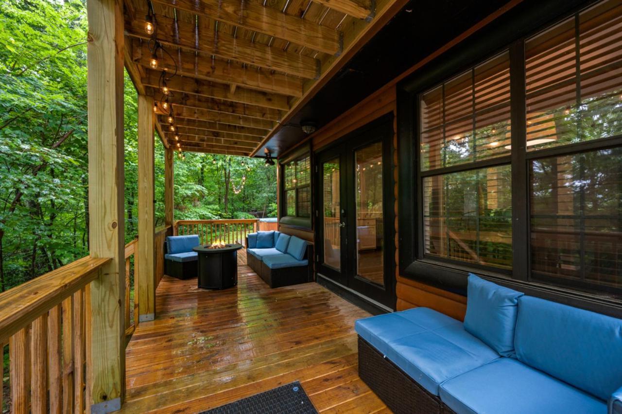 Sugar Bear With Hot Tub And Fire Pit *