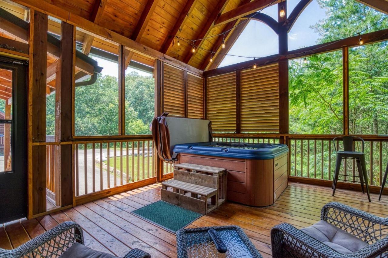 Ern824 - Days - Great Location! Close To Town! Pigeon Forge