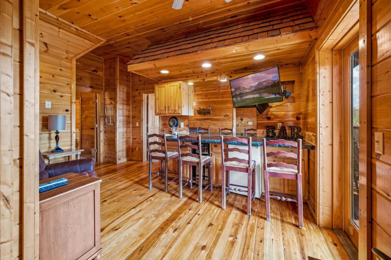 Million Dollar View - Games Table & Movie Theater!