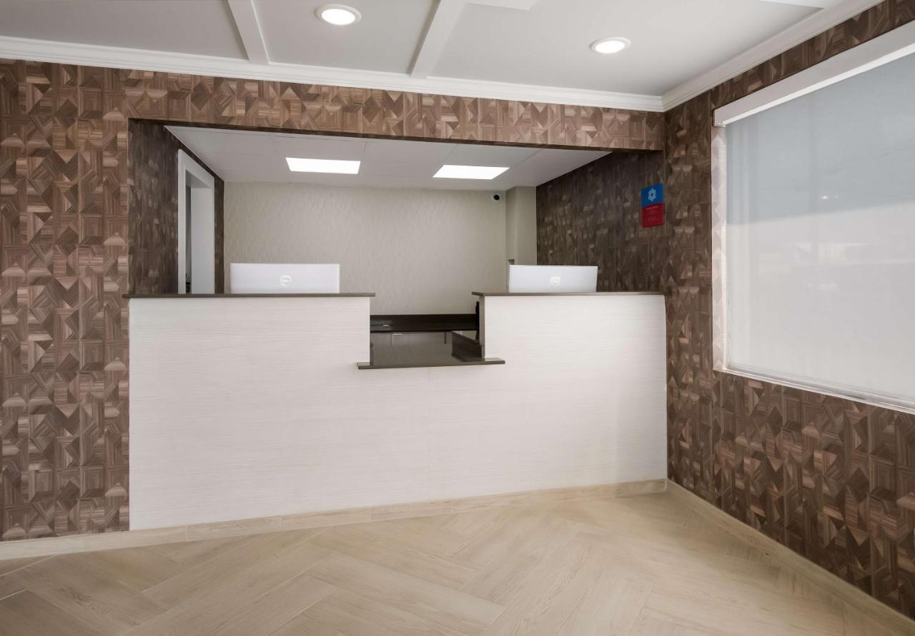Hotel Surestay By Western 2*