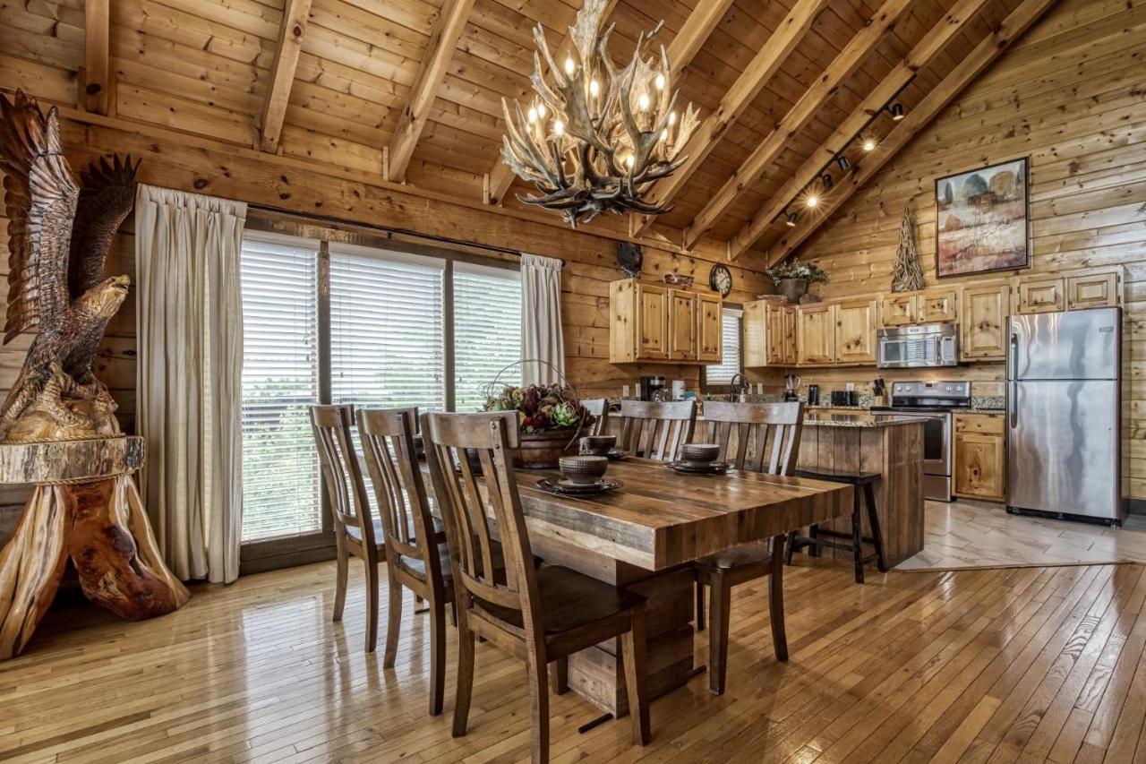 Ern858 - Eagles On High - Great Location! Close To The Action! Holiday home Pigeon Forge