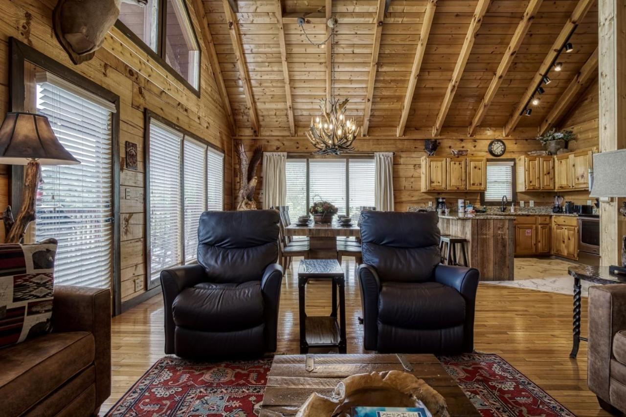 Ern858 - Eagles On High - Great Location! Close To The Action! Holiday home Pigeon Forge