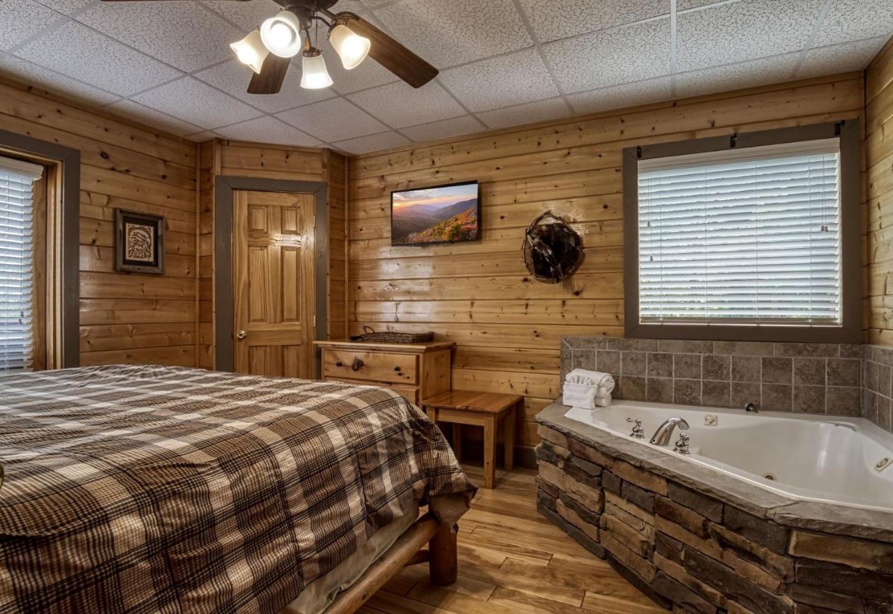 Ern858 - Eagles On High - Great Location! Close To The Action! Holiday home
