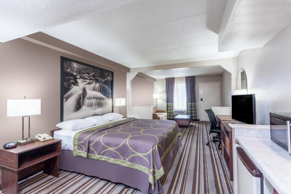 Super 8 By Wyndham Pigeon Forge-emert St Hotel Pigeon Forge