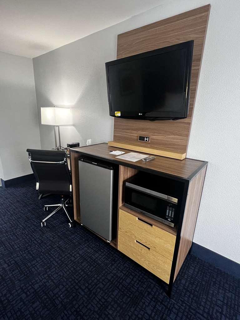 Surestay By Western Hotel