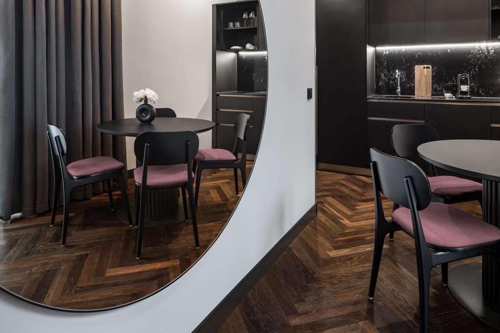Season Hotel