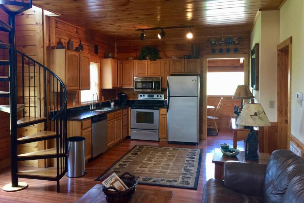 Smoky Mountain Retreat- With Modern Amenities In The Heart Of Pf * Pigeon Forge