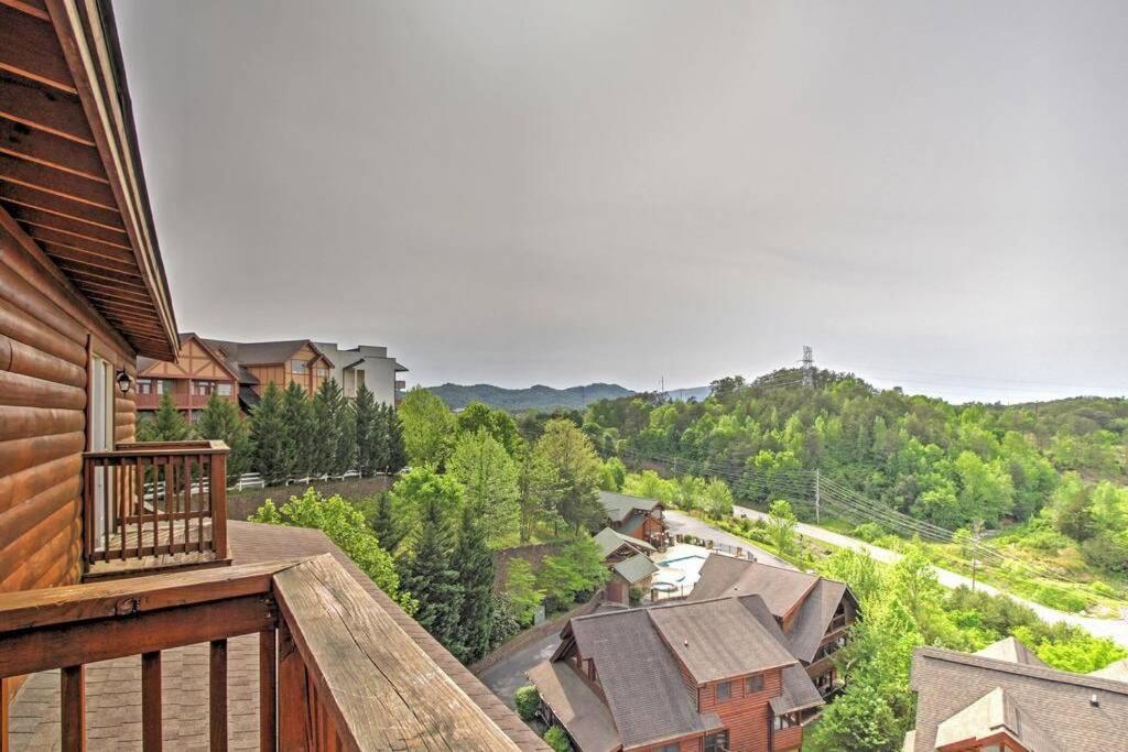 Smoky Mountain Retreat- With Modern Amenities In The Heart Of Pf *