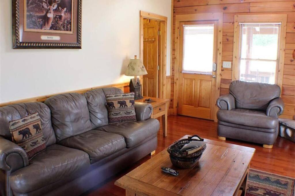 Holiday home Smoky Mountain Retreat- With Modern Amenities In The Heart Of Pf