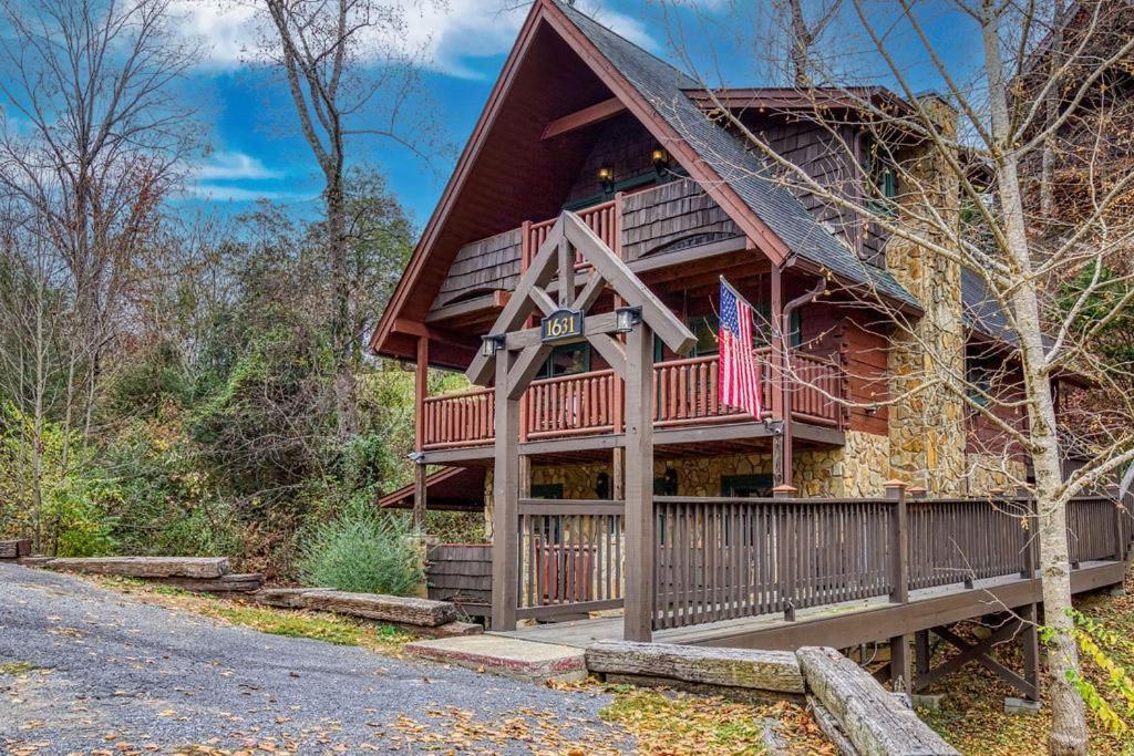Bridgewood Cabin, Hot Tub, 1089 Of Free Attraction Tickets For Each Paid Day, Dollywood And More! Holiday home *