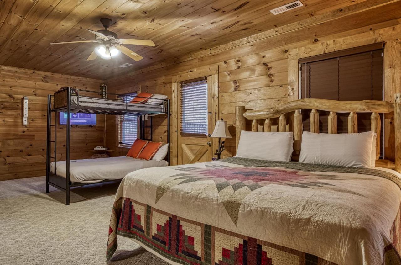 Bridgewood Cabin, Hot Tub, 1089 Of Free Attraction Tickets For Each Paid Day, Dollywood And More! Pigeon Forge