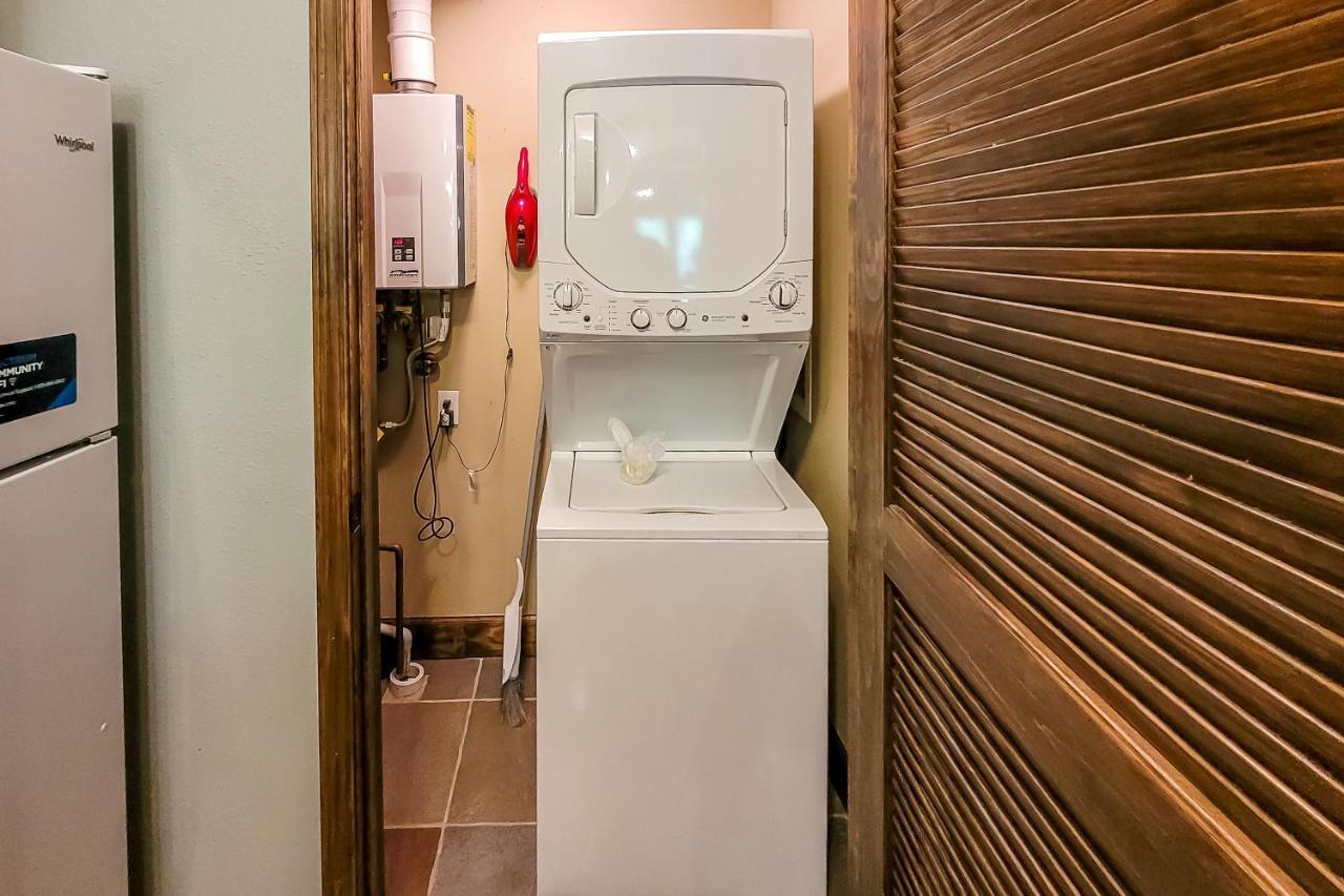 River Place 527