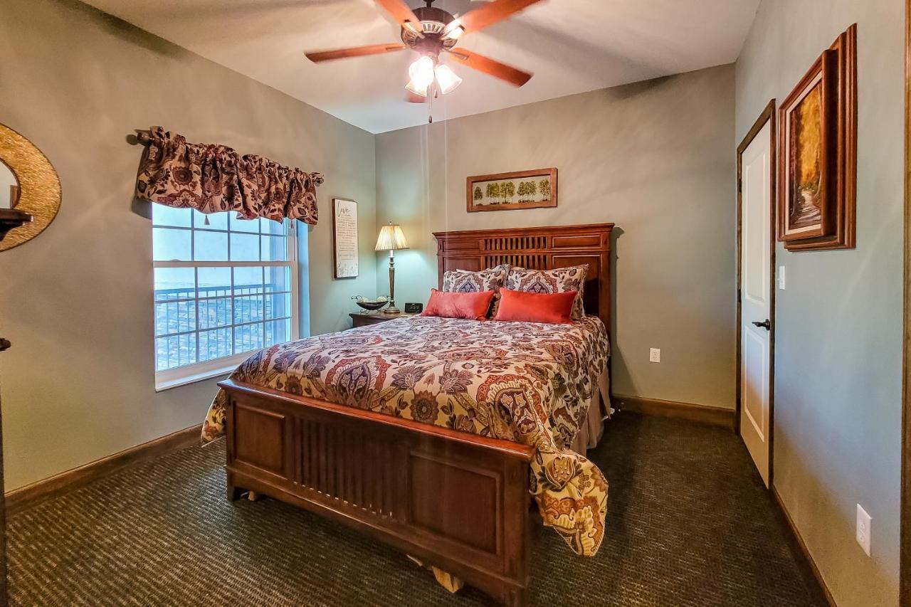 River Place 527 Apartment *