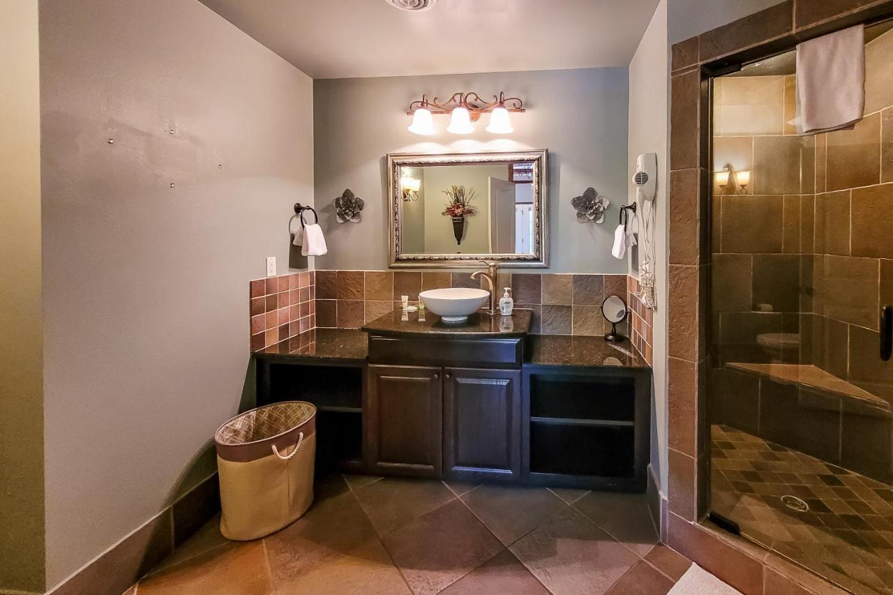 Apartment River Place 527