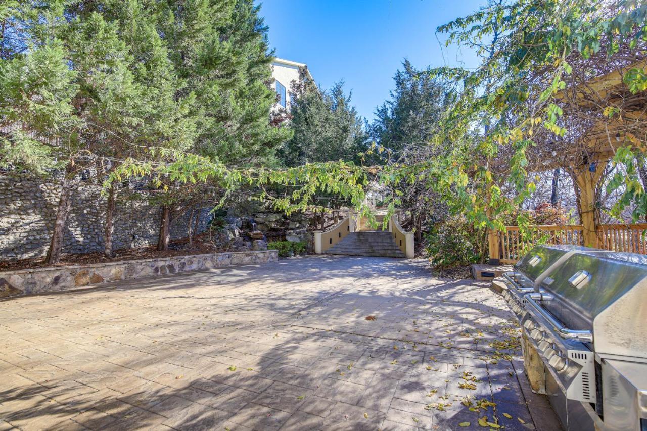 Apartment Elegant With Golf Course View!